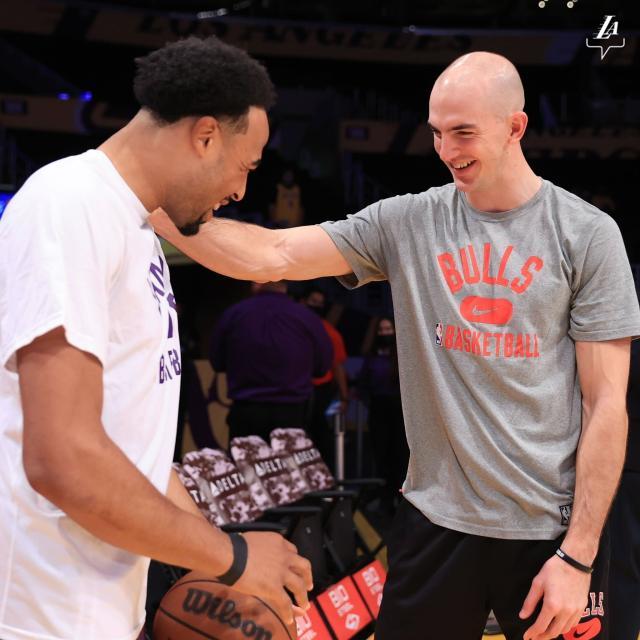 1637032877006094905.jpg FESCMb3VkAEOOC0.jpg