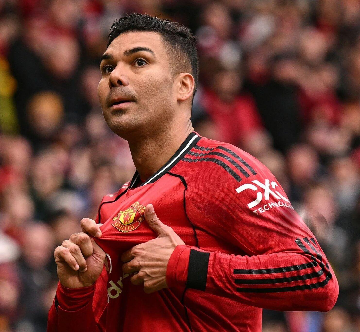 Kaiyun网页版-曼联主场7万人高呼卡塞米罗再踢1年！表现越好越难留队，拉爵无情